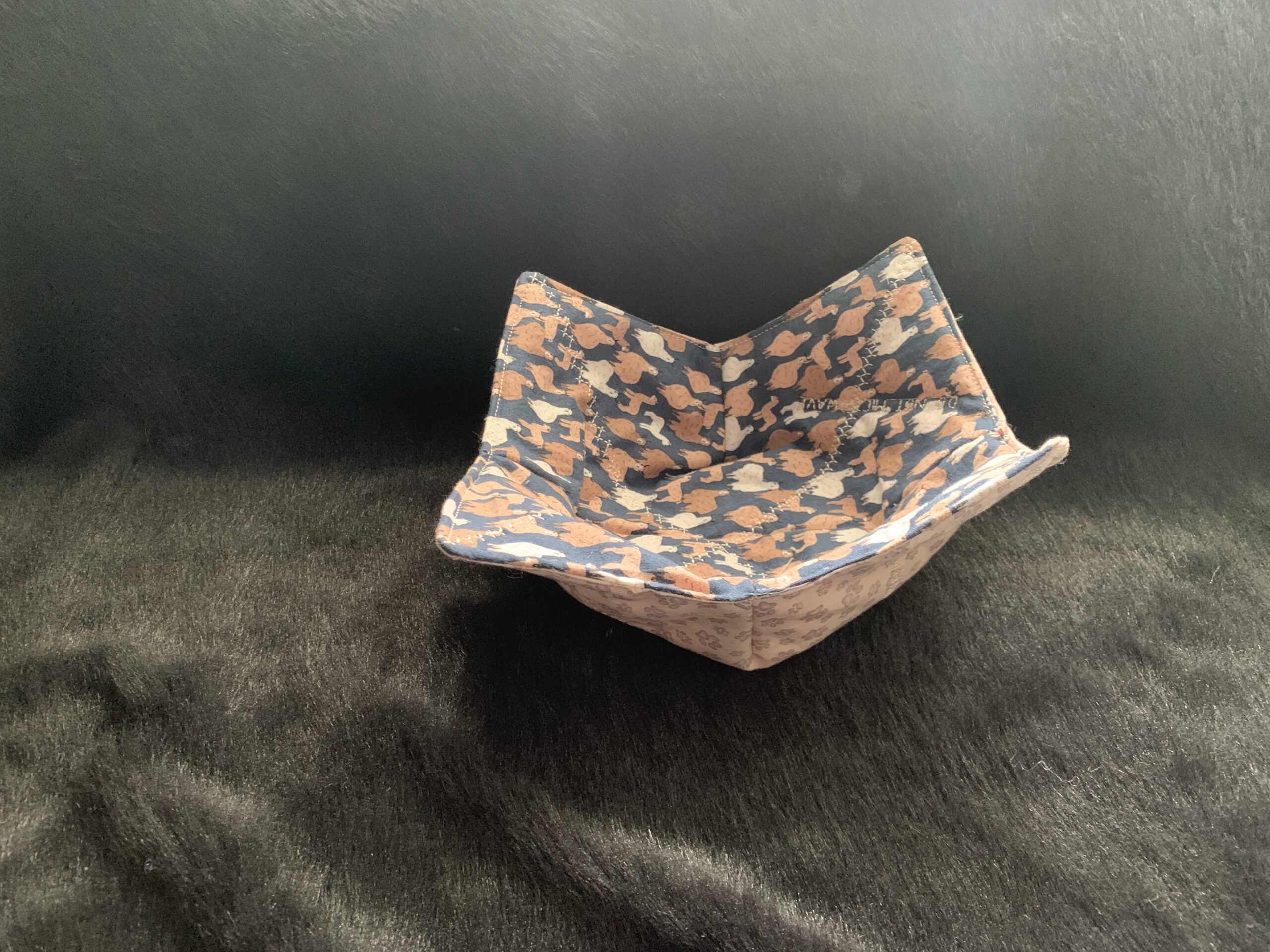 Llama Bowl Cozy, Large