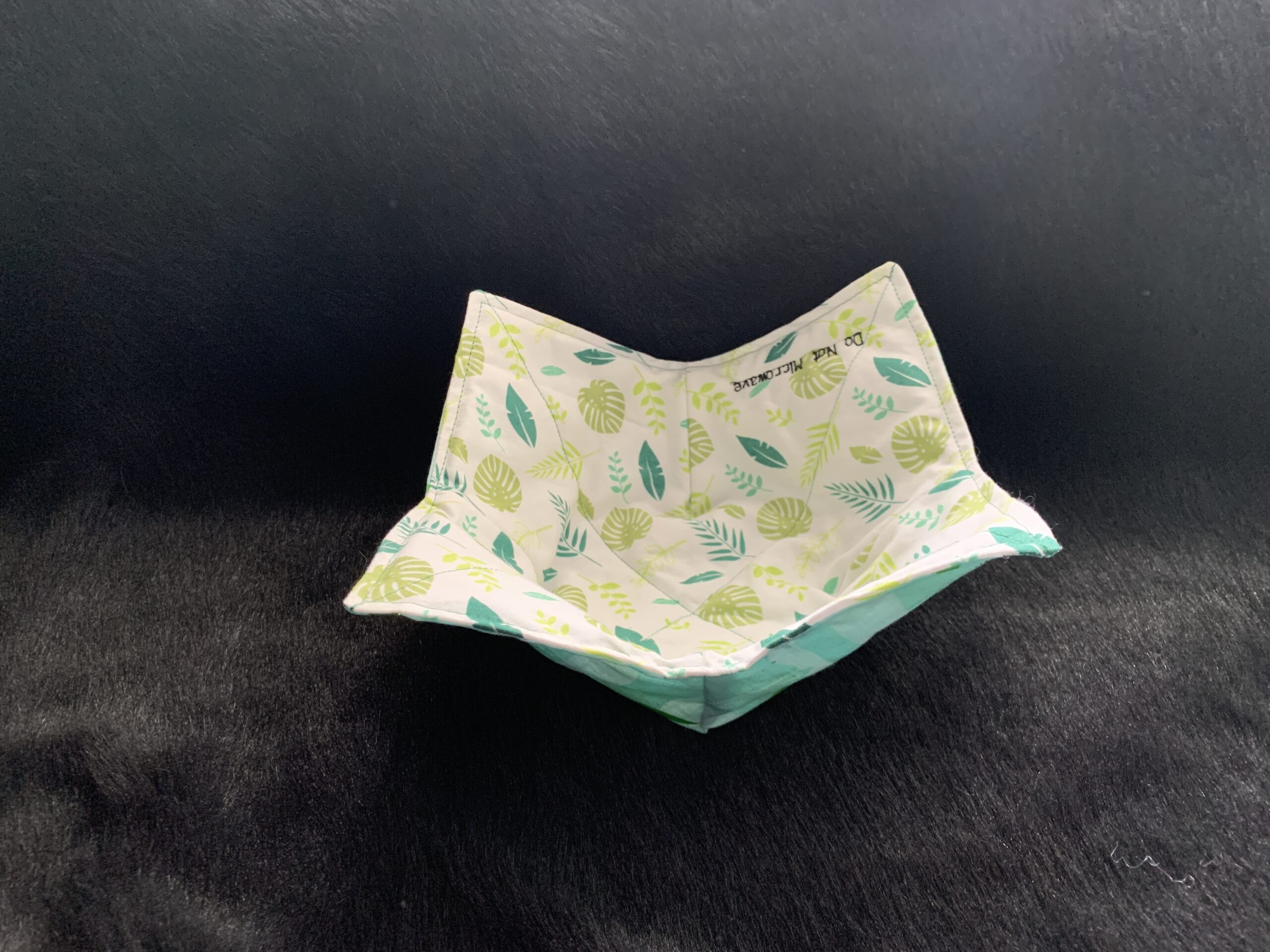 Green Leaves Bowl Cozy, Large