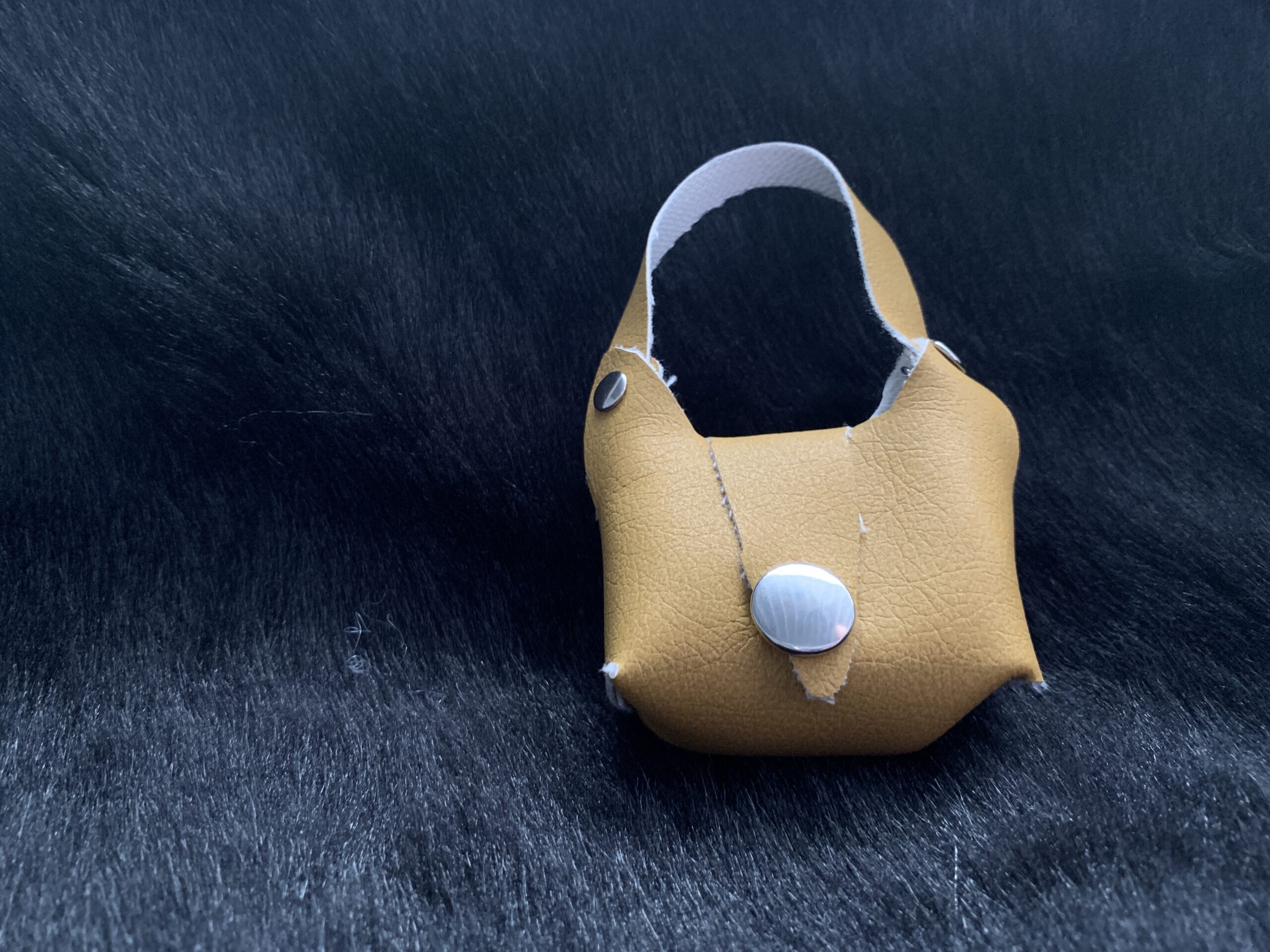 Mini Essentials Pouch | Spicy Mustard | 1 Style